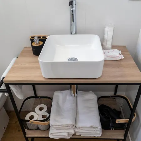 En Córdoba, Puente Y Torre Calahorra Apartamento