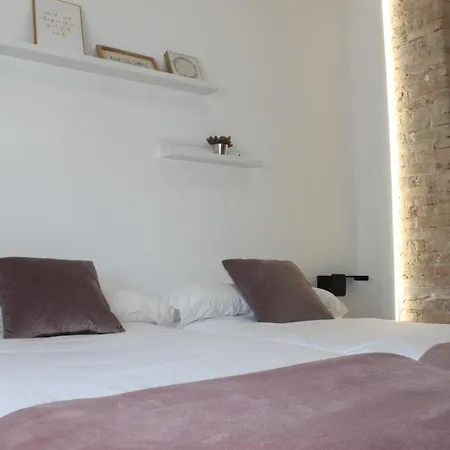 En Córdoba, Puente Y Torre Calahorra Apartamento